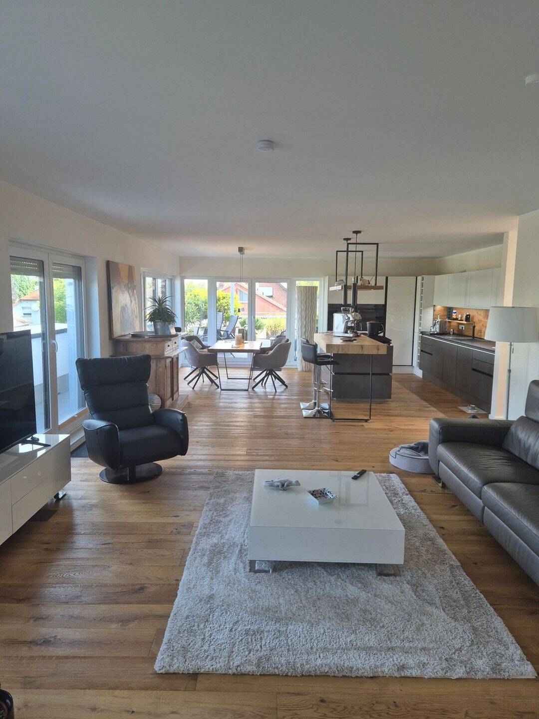 Exclusive Penthousewohnung mit moderner Einbauküche und Designermöbeln, 41844 Wegberg