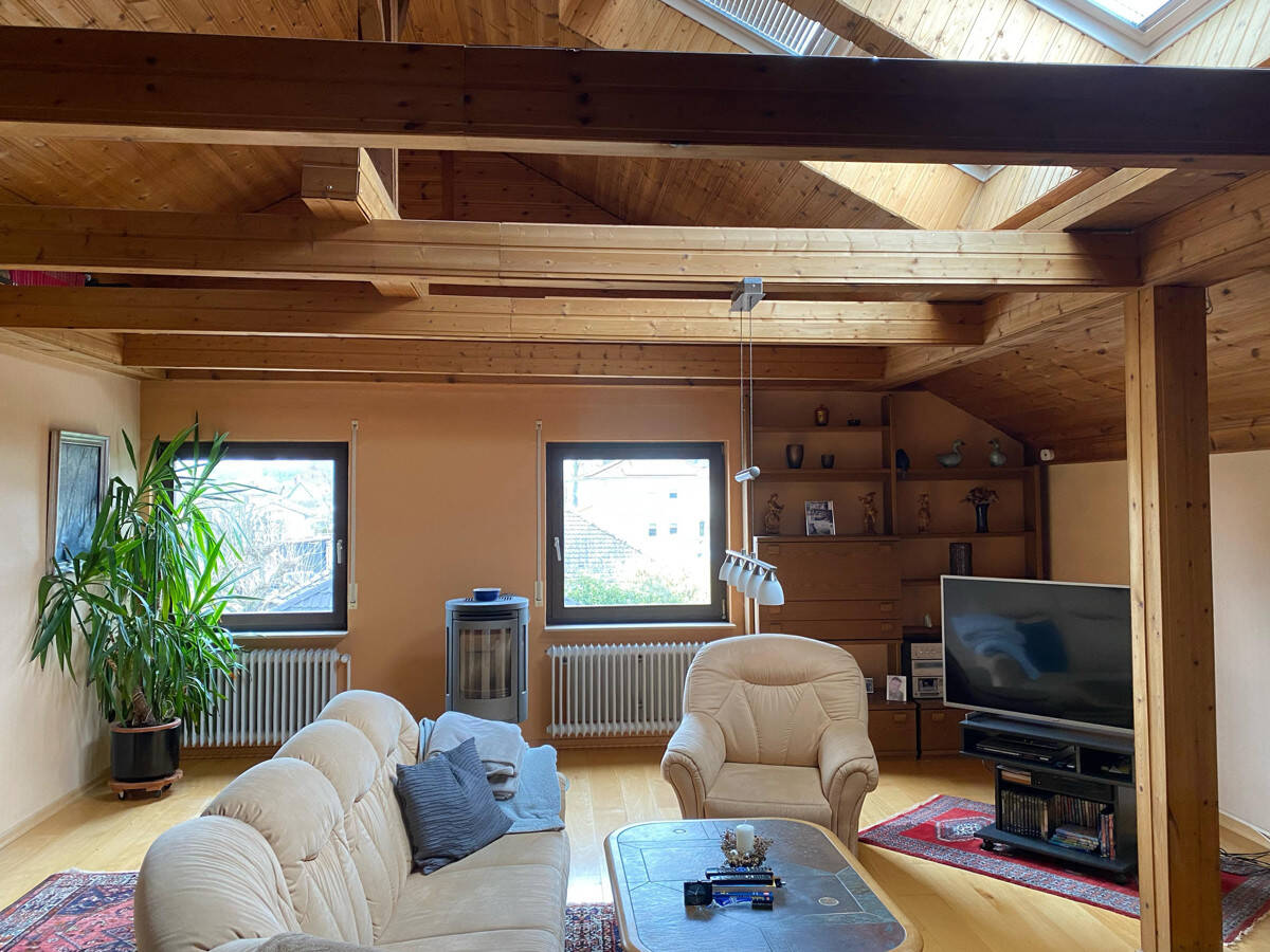 Gemütliche Dachgeschosswohnung in kleiner Wohneinheit und guter Lage, 61130 Nidderau