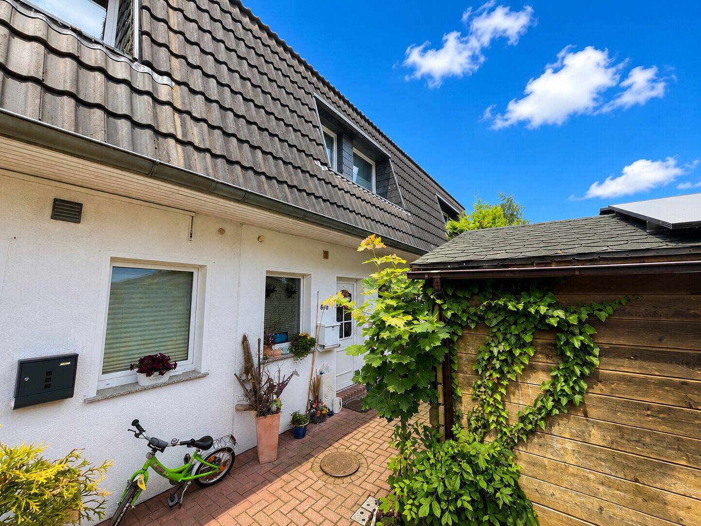 Aufgepasst: Großes Reihenmittelhaus mit Carport in Bargteheide zu verkaufen, 22941 Bargteheide