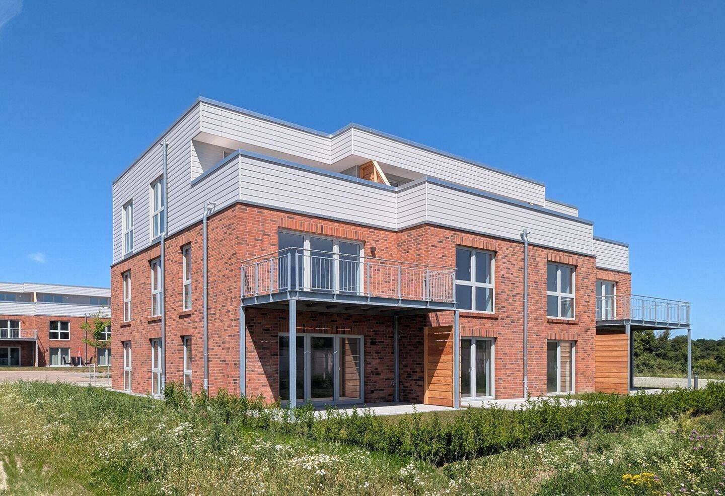 Neubau in Wyk: 2,5 Zimmer Mietwohnungen im 1. OG mit 73,51 m² ab sofort bezugsbereit., 25938 Wyk auf Föhr