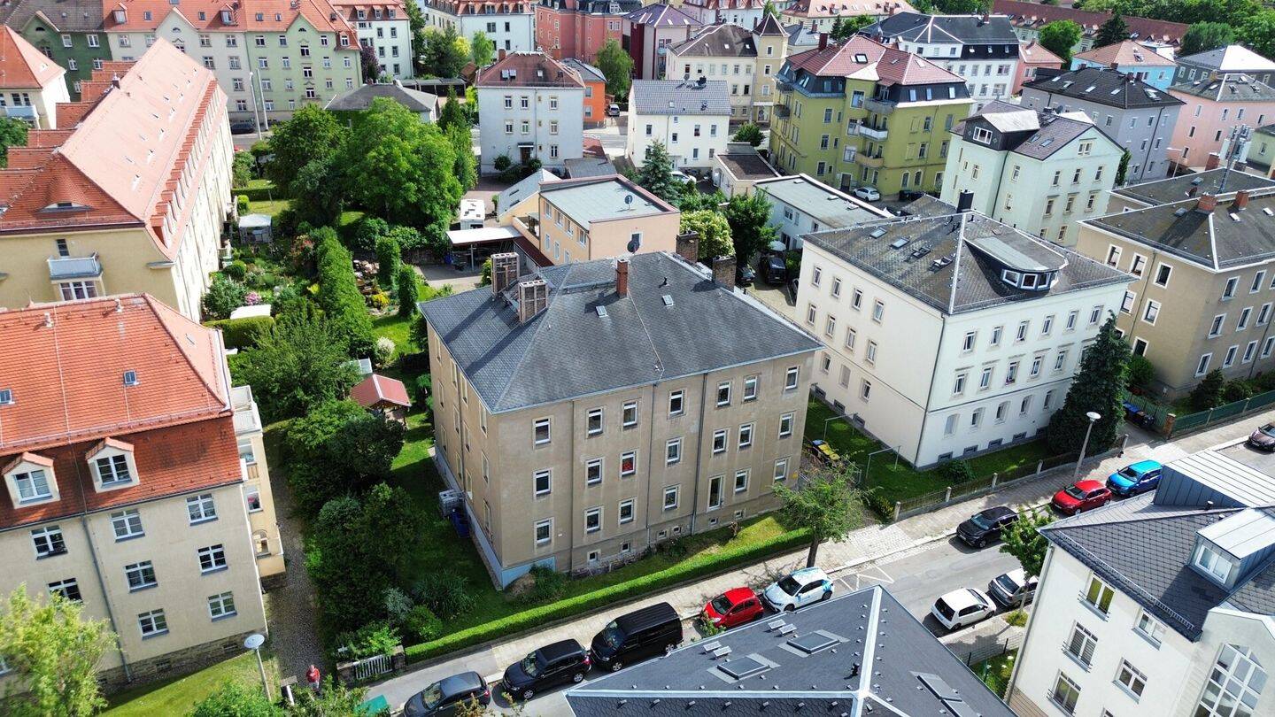 Teilsaniertes Mehrfamilienhaus unter 1.800 €/m² in Dresden Löbtau zum Kauf!, 1157 Dresden