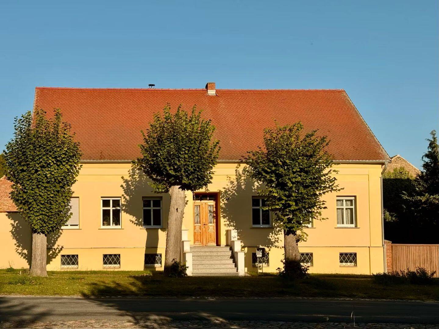 Landleben in historischem Dreiseitenhof mit Obstgarten nahe Berlin, 14715 Nennhausen