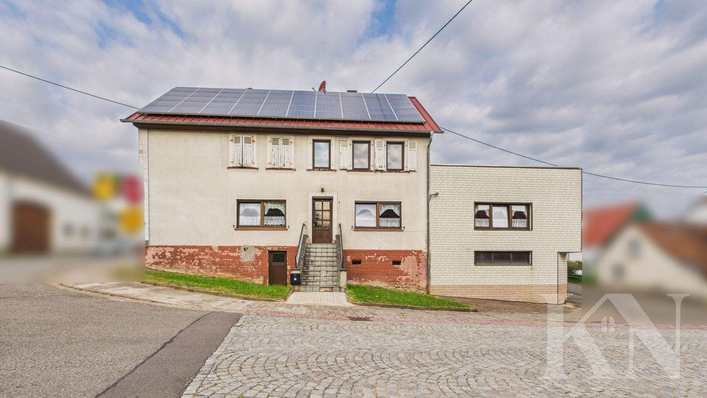 Mehrfamilienhaus mit großem Potenzial in Gersheim – PV-Anlage und separate Scheune, 66453 Gersheim