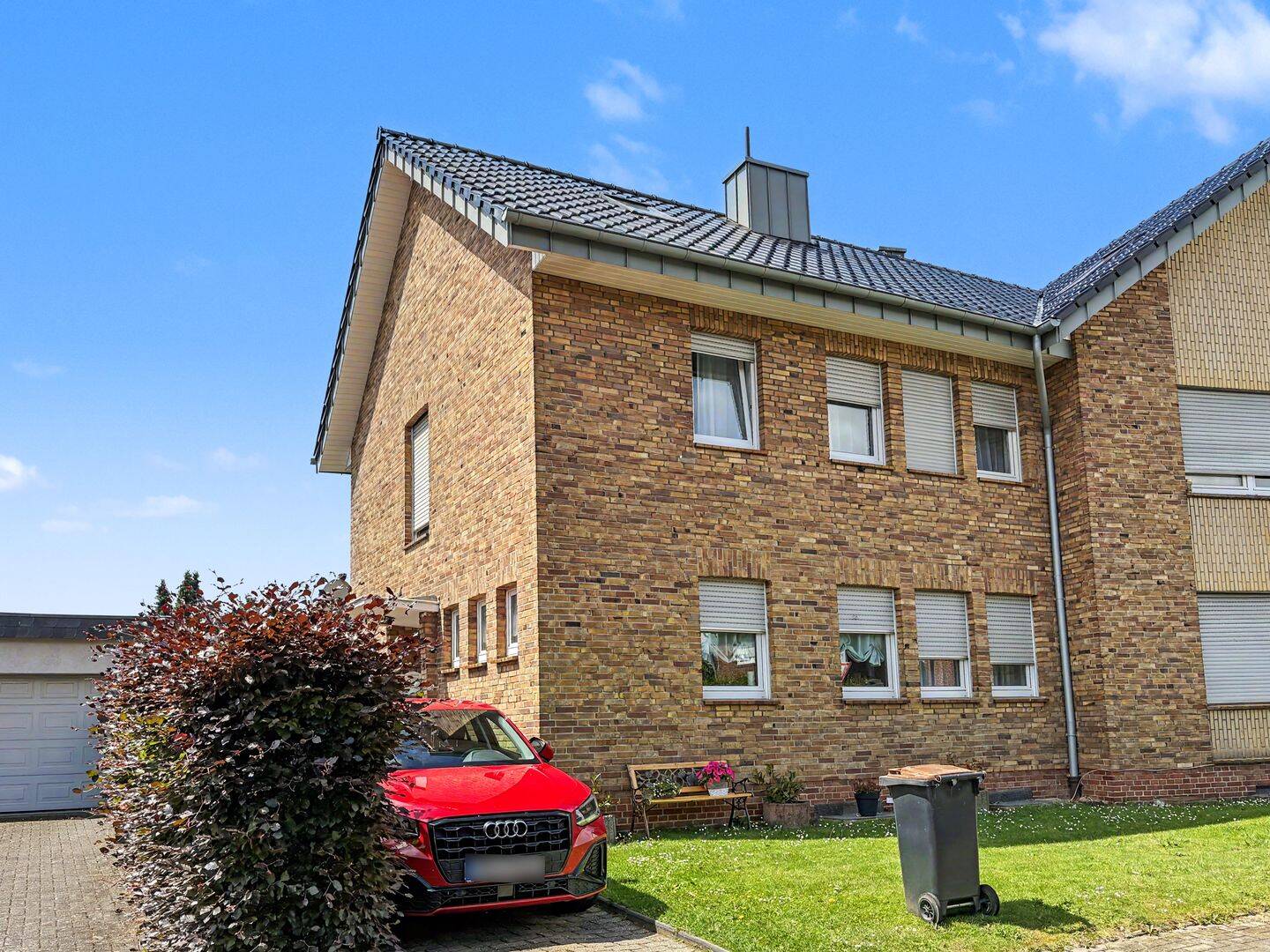 Geilenkirchen: Modernisierter Einfamilientraum mit Garten, Garage – in begehrter, zentrumsnaher Lage, 52511 Geilenkirchen