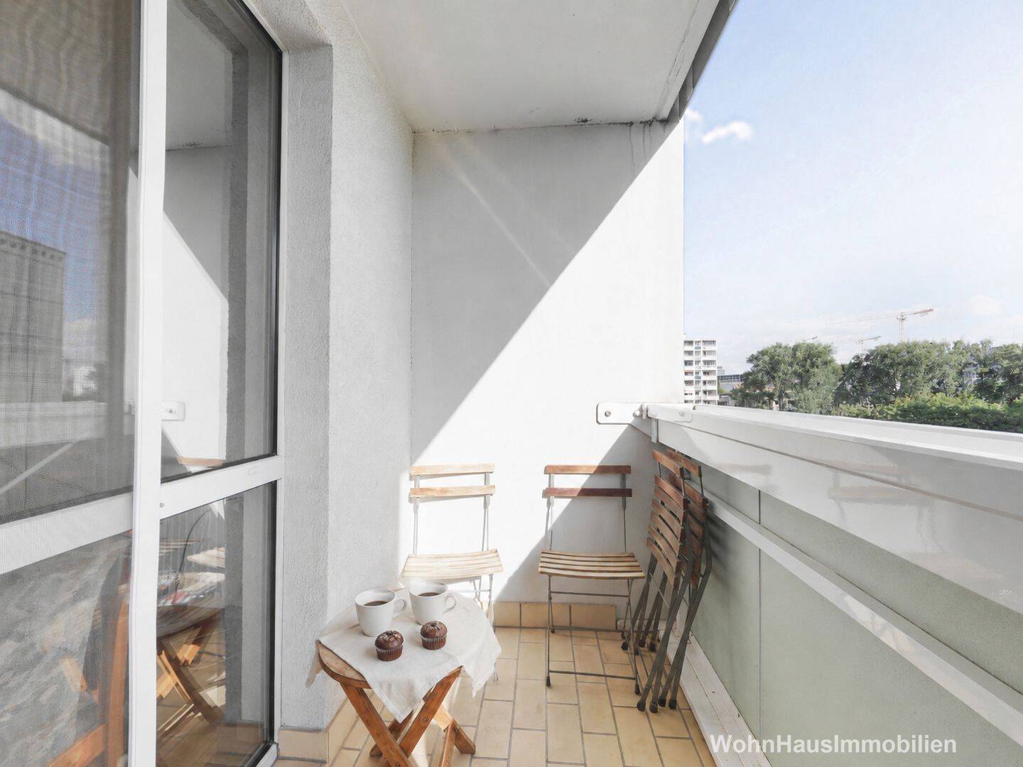 Helle, ruhige 2-Raum Wohnung mit Balkon und Weitblick ins Grüne, 10179 Berlin (Mitte)