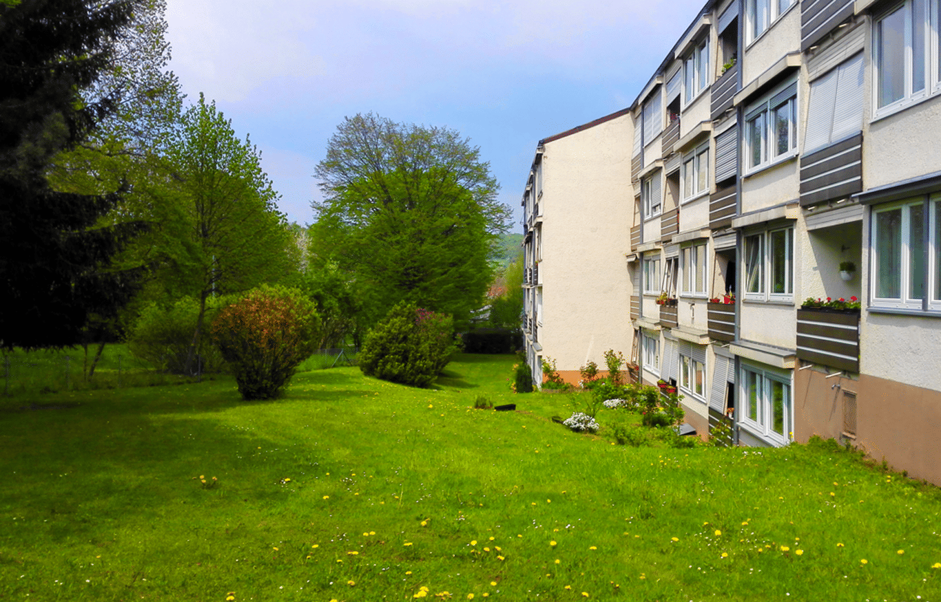 Selber Wohnen statt Miete zahlen! 2,5-Zimmer-Wohnung mit Loggia in Stuttgart-Feuerbach – sofort bezugsfrei!, 70469 Stuttgart (Feuerbach Zuffenhausen)