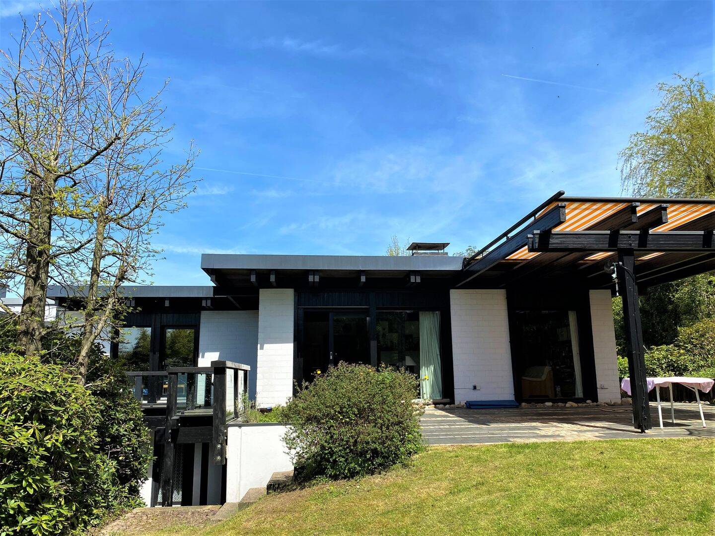 Hier beginnt Ihr neues Kapitel! Einfamilienhaus mit Einliegerwohnung – Essen-Fischlaken, 45239 Essen (Bredeney Fischlaken Heidhausen Schuir Werden)