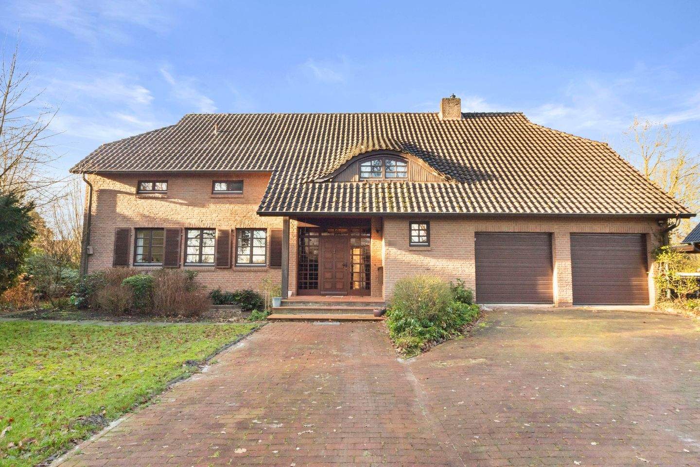 Großzügige Architektenvilla im Landhausstil mit Charme & parkähnlichem Garten in ruhiger Lage, 26845 Nortmoor
