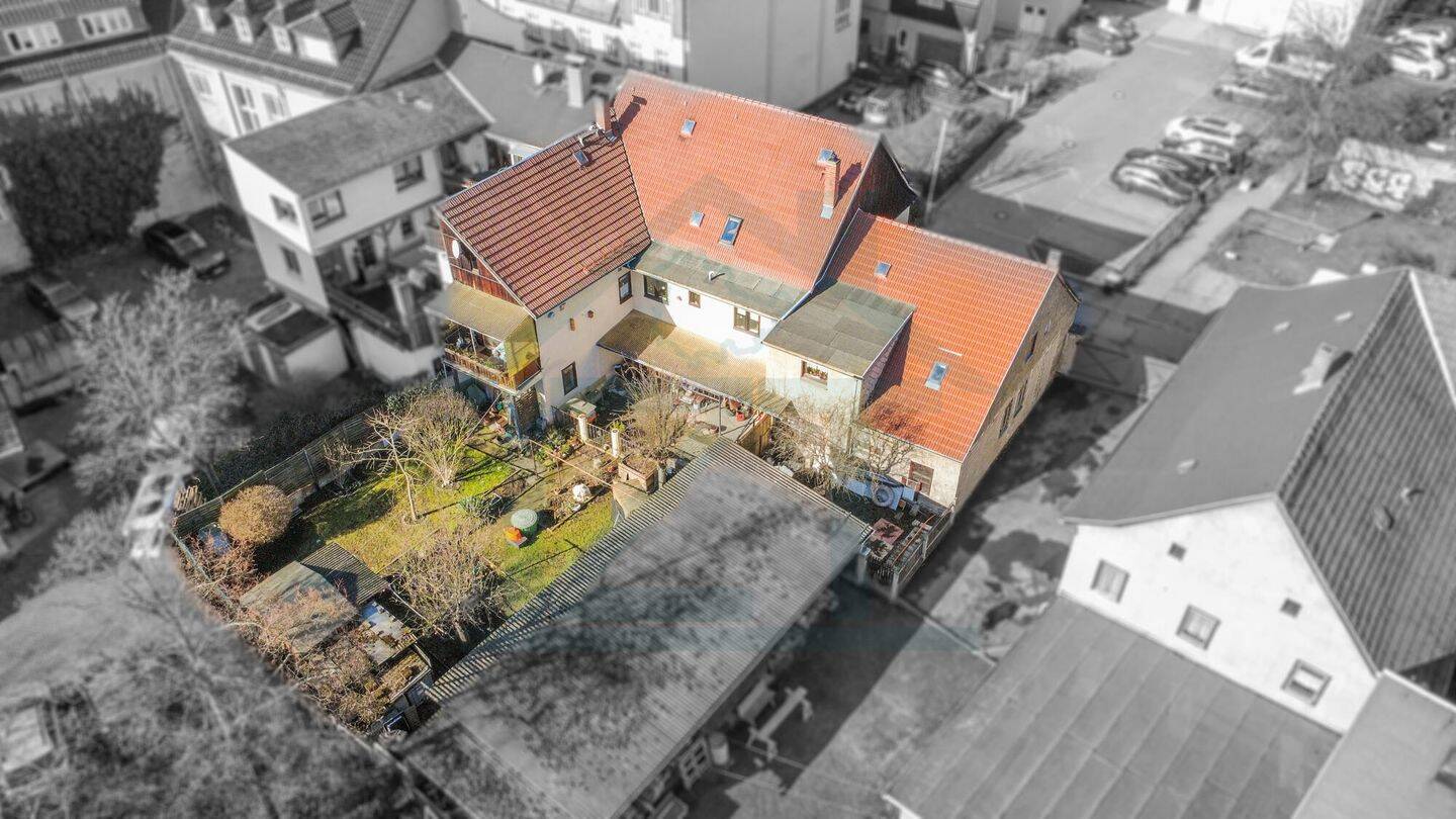 Viel Platz im Zentrum! Saalfelder Stadthaus (180m²) mit Garten, Garage & Ausbaureserve, 7318 Saalfeld/Saale