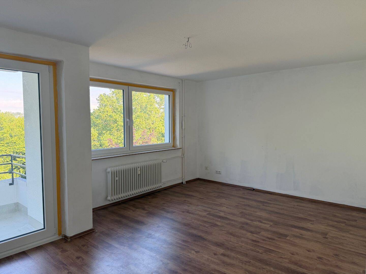 Gemütliche Wohnung mit modernisiertem Bad am Hasenberg, 42897 Remscheid (Lennep)