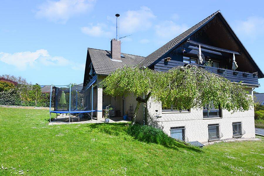 Detfurth – Herrschaftliches Einfamilienhaus in Hanglage mit Weitblick, 31162 Bad Salzdetfurth