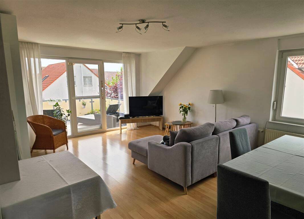 Wohnen auf zwei Ebenen – charmante Maisonette mit Süd-Balkon, 38268 Lengede