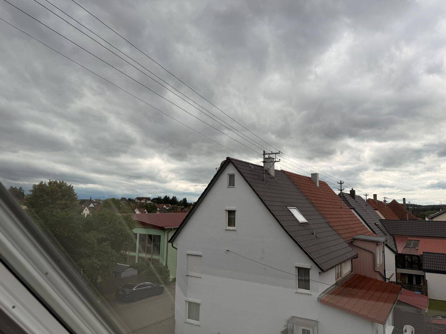 Lichtdurchflutete 4-Zimmer-Dachgeschosswohnung mit Einbauküche in Winterlingen, 72474 Winterlingen