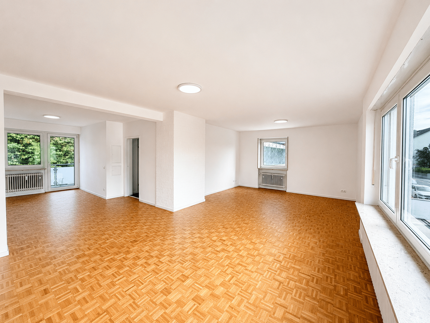 Renovierte 3-Zimmerwohnung mit zwei Balkonen, 92637 Weiden i.d. OPf. (Weiden)