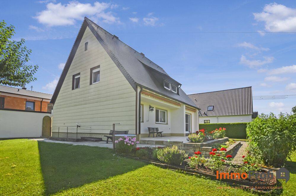 Charmantes Einfamilienhaus mit Garten in Augsburg, 86165 Augsburg (Lechhausen)