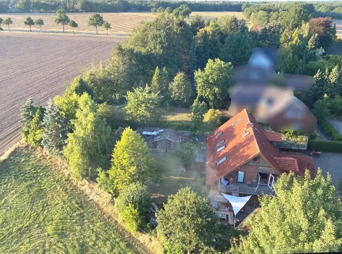 Verkaufsangebot für ein EFH mit Ferien-/Einlieger Whg., ca. 213,73 m² WF+NF, 7 Zimmer, Sauna, eig. Grundstück von ca. 1.110 m² in 21629 Ohlenbüttel, 21629 Neu Wulmstorf