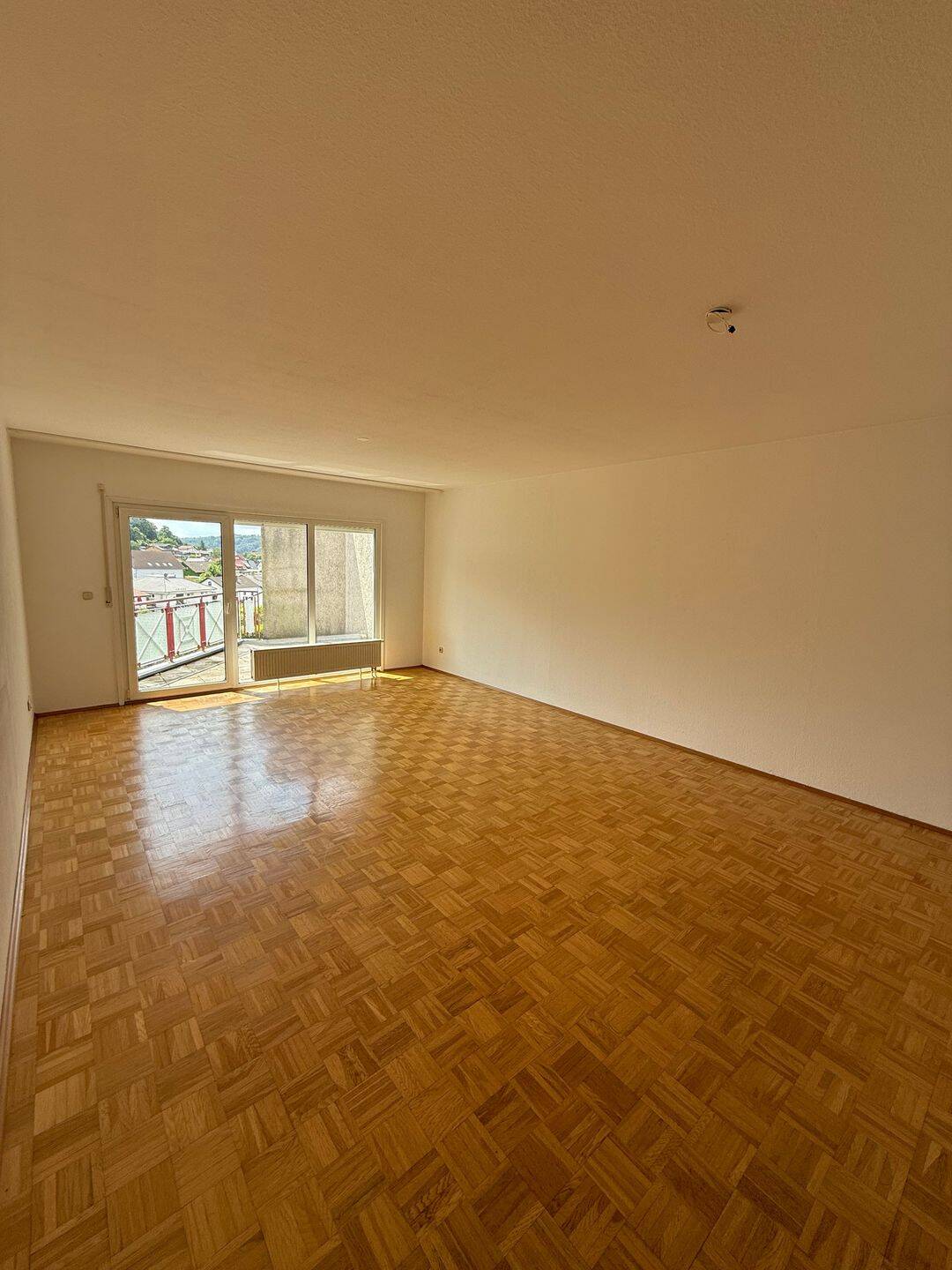 Gemütliche 3 ZKB mit Balkon und herrlicher Fernsicht, 66459 Kirkel