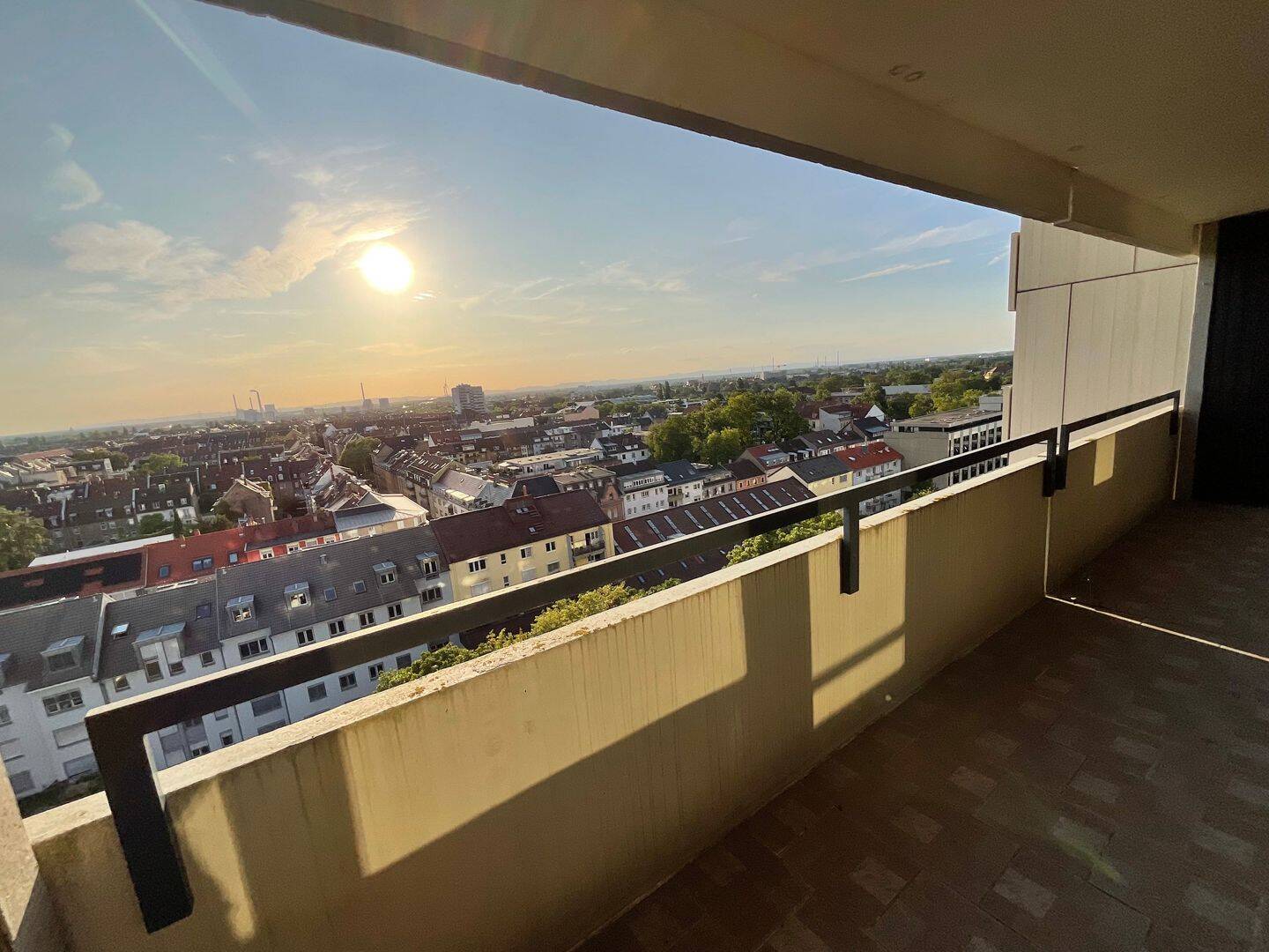 WG Zimmer mit Ausblick in sehr gutem Zustand, 76133 Karlsruhe