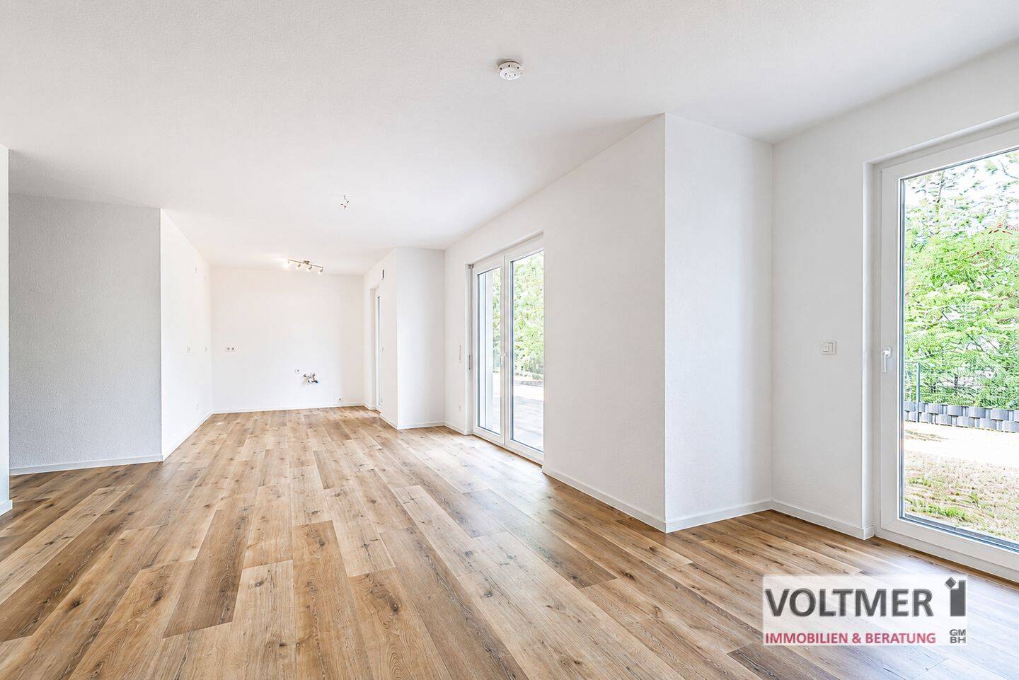 NEUWERTIG – energieeffiziente Erdgeschosswohnung mit Terrasse und PKW-Stellplatz in Neunkirchen!, 66538 Neunkirchen