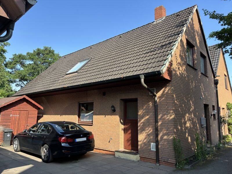 Zuhause mit Potenzial – Familienfreundliche Doppelhaushälfte in ruhiger Lage von Bremen-Burg, 28719 Bremen (Blockland Burg-Grambke Burgdamm Werderland)