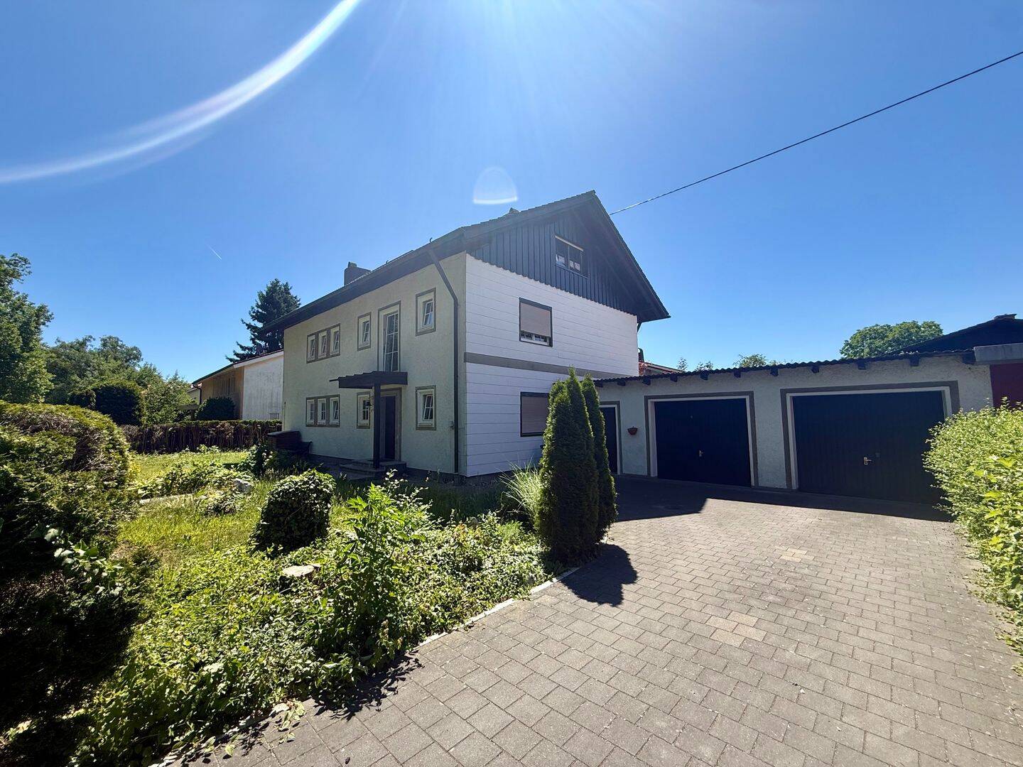 Erdgeschosswohnung mit großem Garten in ruhiger und sonniger Lage, 83395 Freilassing