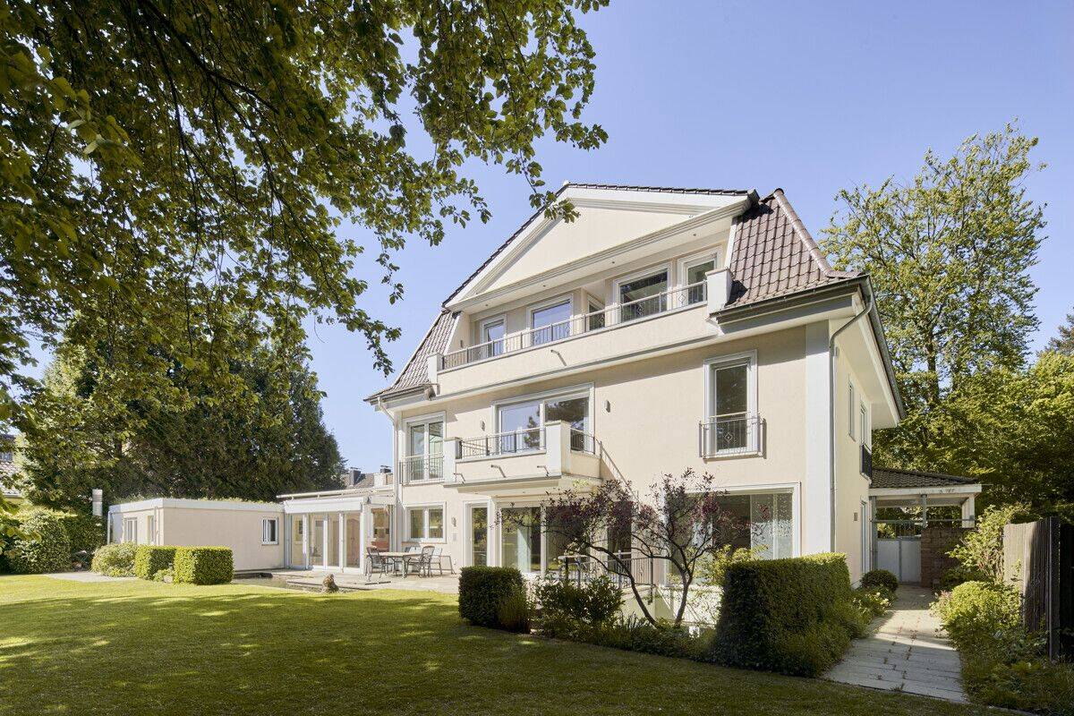 Großzügige Villa in Deckstein, 50935 Köln (Lindenthal Junkersdorf Sülz)