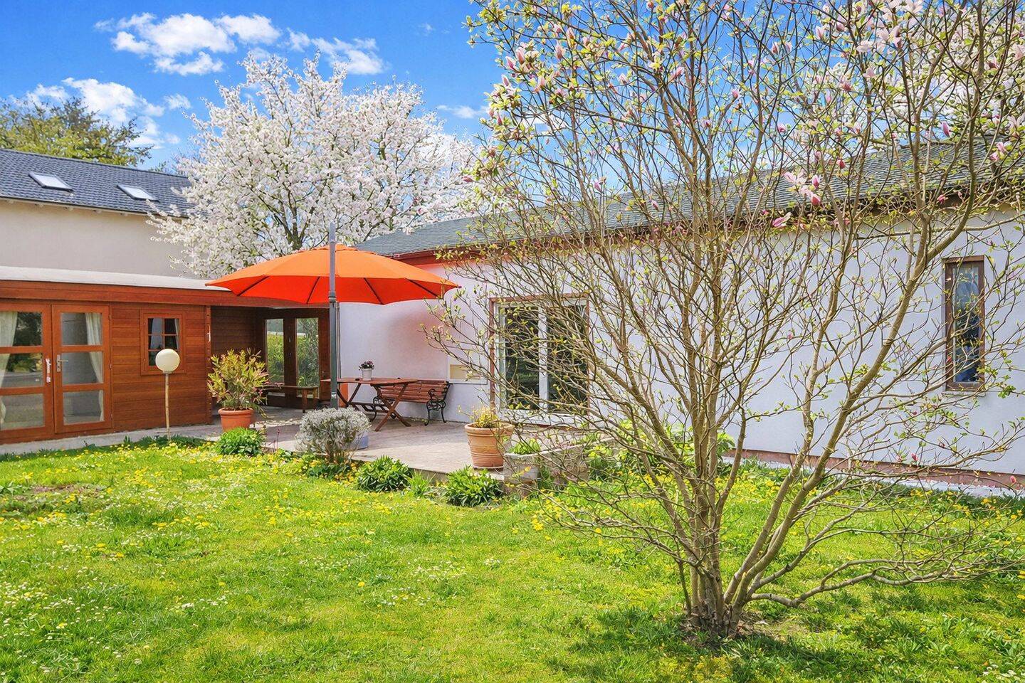 Top-Investment: Haus mit Garten und Baupotenzial!, 15831 Blankenfelde-Mahlow