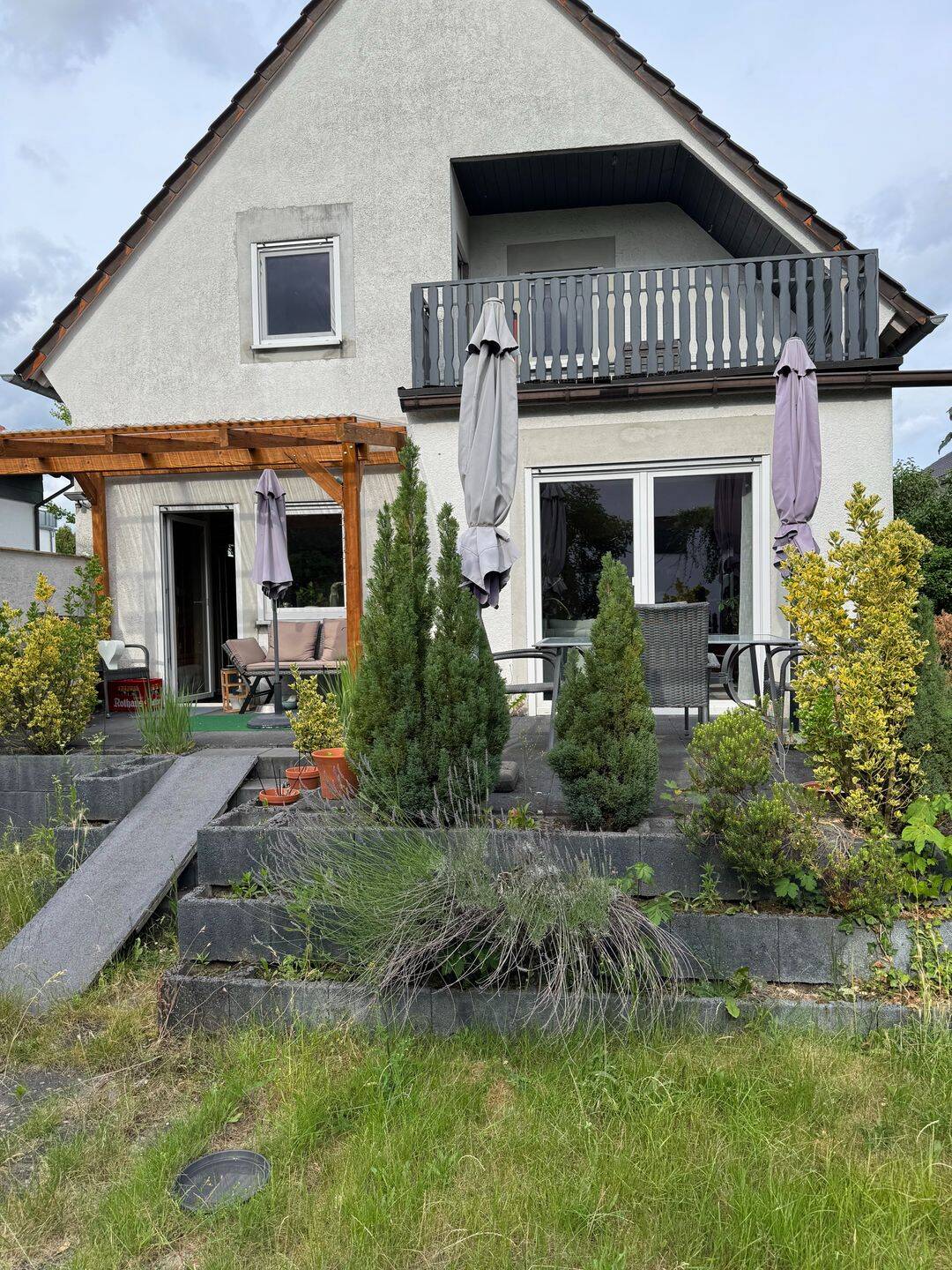 !FRÜH Immobilien: Großzügiges Einfamilienhaus mit herrlichem Garten in Lampertheim, 68623 Lampertheim
