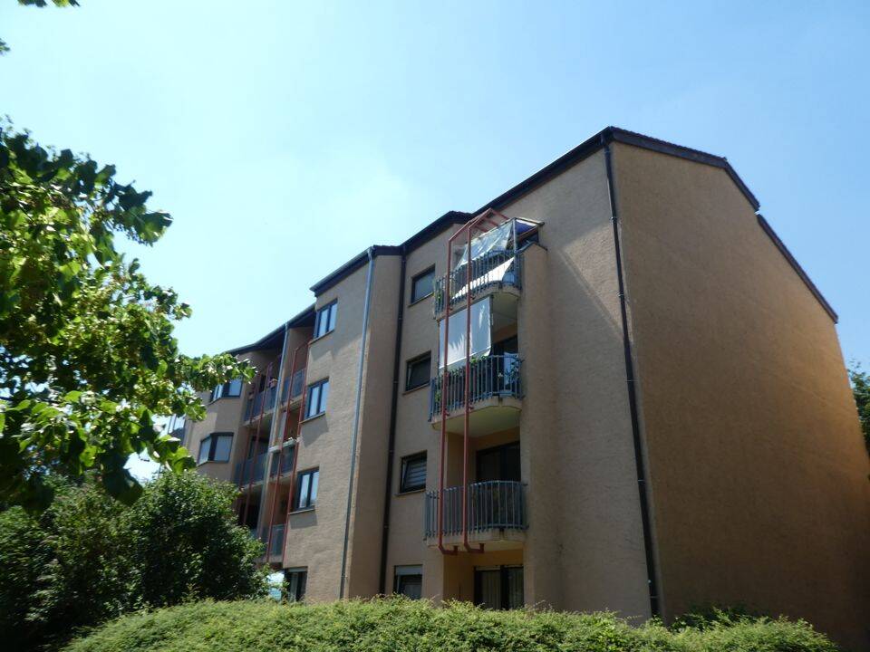 Top gepflegt und lichtdurchflutet: Dachgeschosswohnung mit Balkon und Tiefgaragenstellplatz!, 55128 Mainz (Bretzenheim Oberstadt)