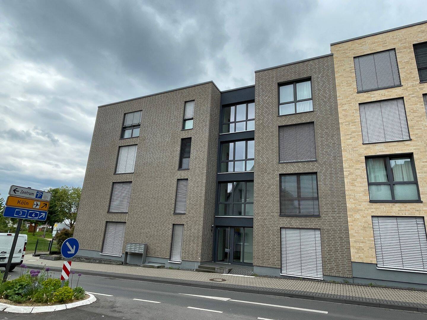 Neubaukomfort – Hochwertige 2-Zimmer-Wohnung mit Loggia & Tiefgaragenstellplatz, 51465 Bergisch Gladbach