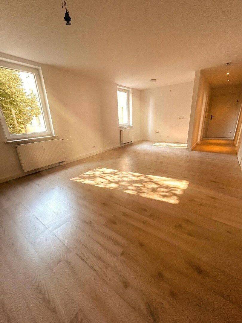 4 helle Zimmer | 87,9 m² | Offene Wohnküche + Gäste-WC, 6842 Dessau-Roßlau (Innenstadt Kleutsch Mildensee Sollnitz Süd)