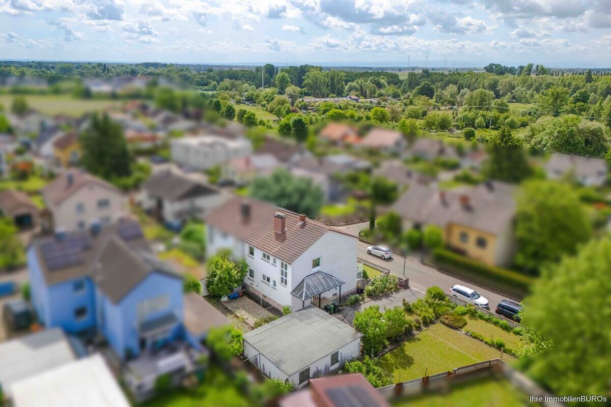 Gepflegte Doppelhaushälfte mit großem Garten in ruhiger Wohnlage, 76831 Billigheim-Ingenheim