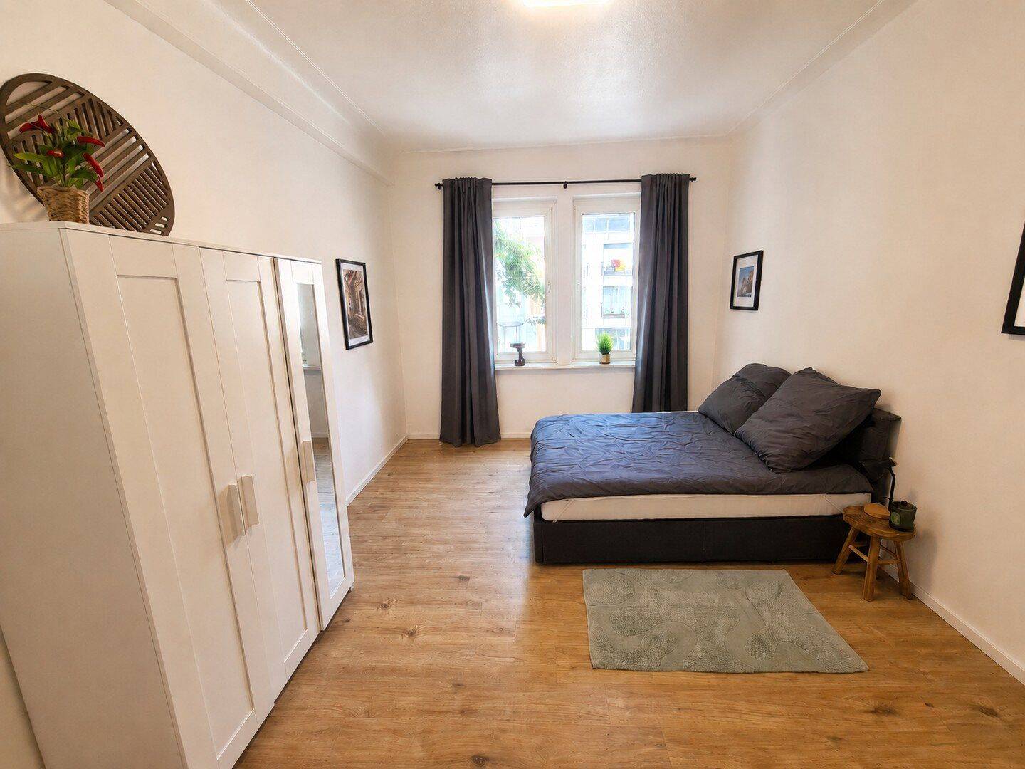 Möbliertes 22 m² WG-Zimmer – Frauen-WG in Düsseldorf-Heerdt- ruhig & hochwertig, 40549 Düsseldorf (Heerdt Oberkassel)