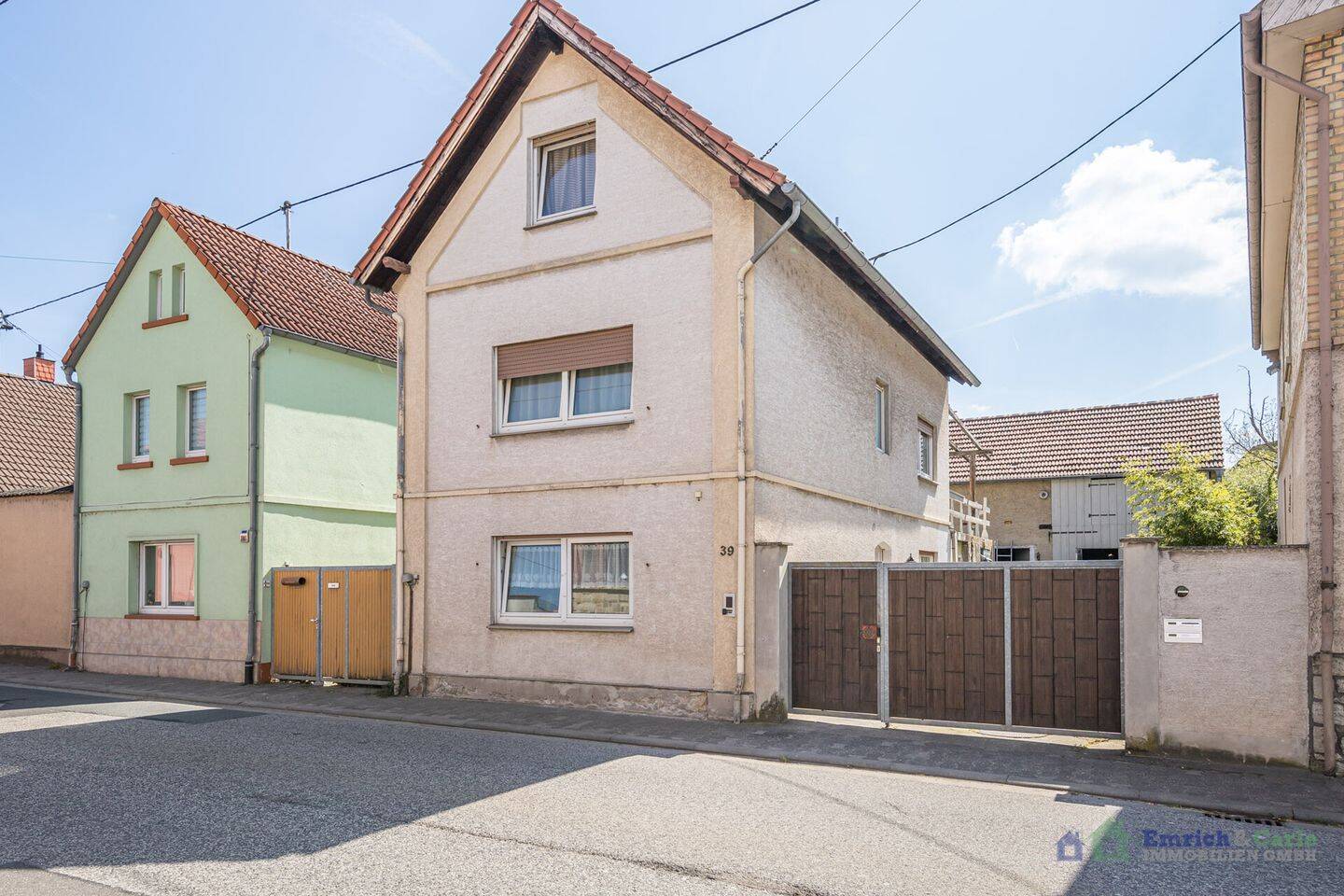 Zentrales Einfamilienhaus mit großem Grundstück und Scheune, 55262 Ingelheim am Rhein (Heidesheim)