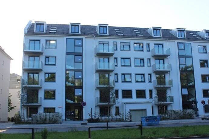 BESTE ZENTRALE LAGE: möblierte 1-Zimmer-Whg mit schönem unverbautem Blick in den Luitpoldpark inkl. Westbalkon, 80804 München (Schwabing-Freimann Schwabing-West)