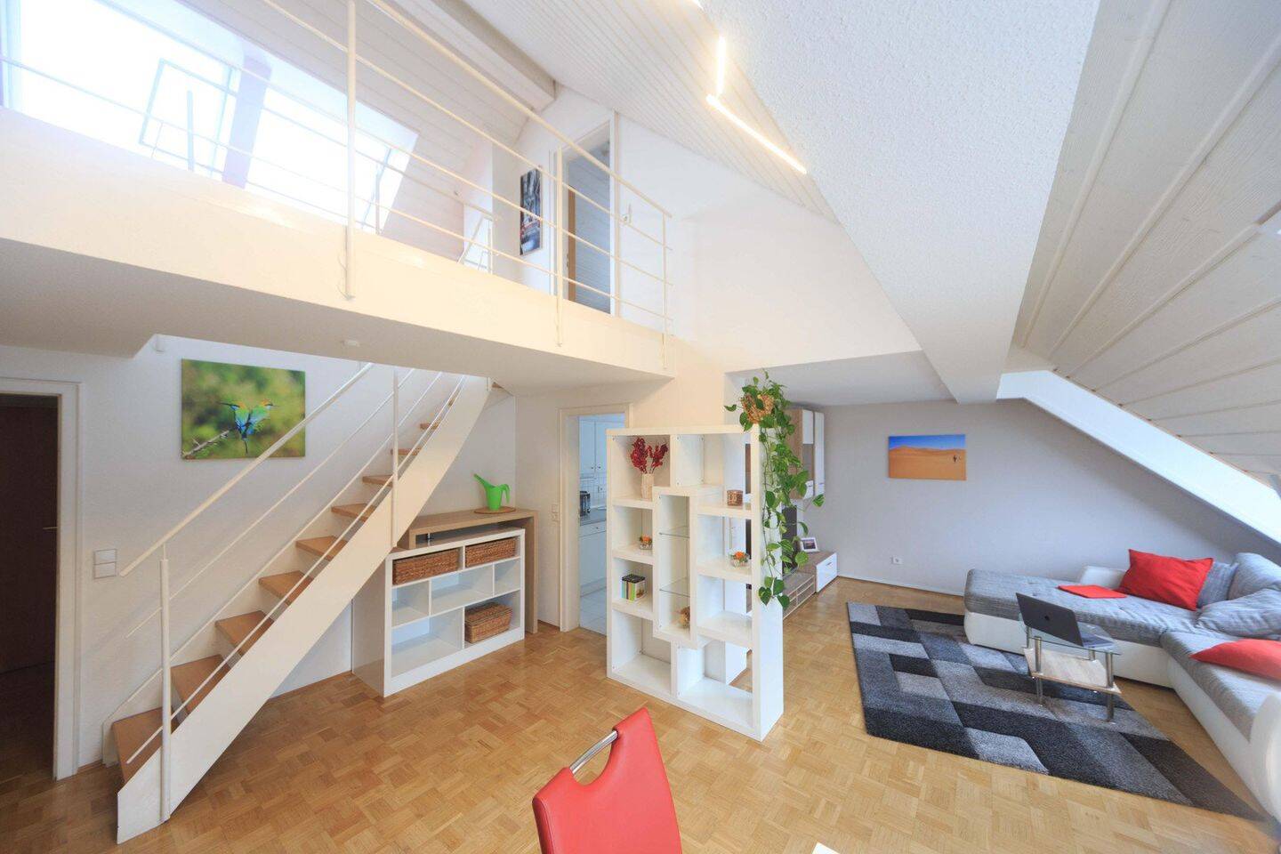Schicke Maisonette-Wohnung mit Galerie und Loftcharakter | 2 Bäder, 70435 Stuttgart (Stammheim Zuffenhausen)