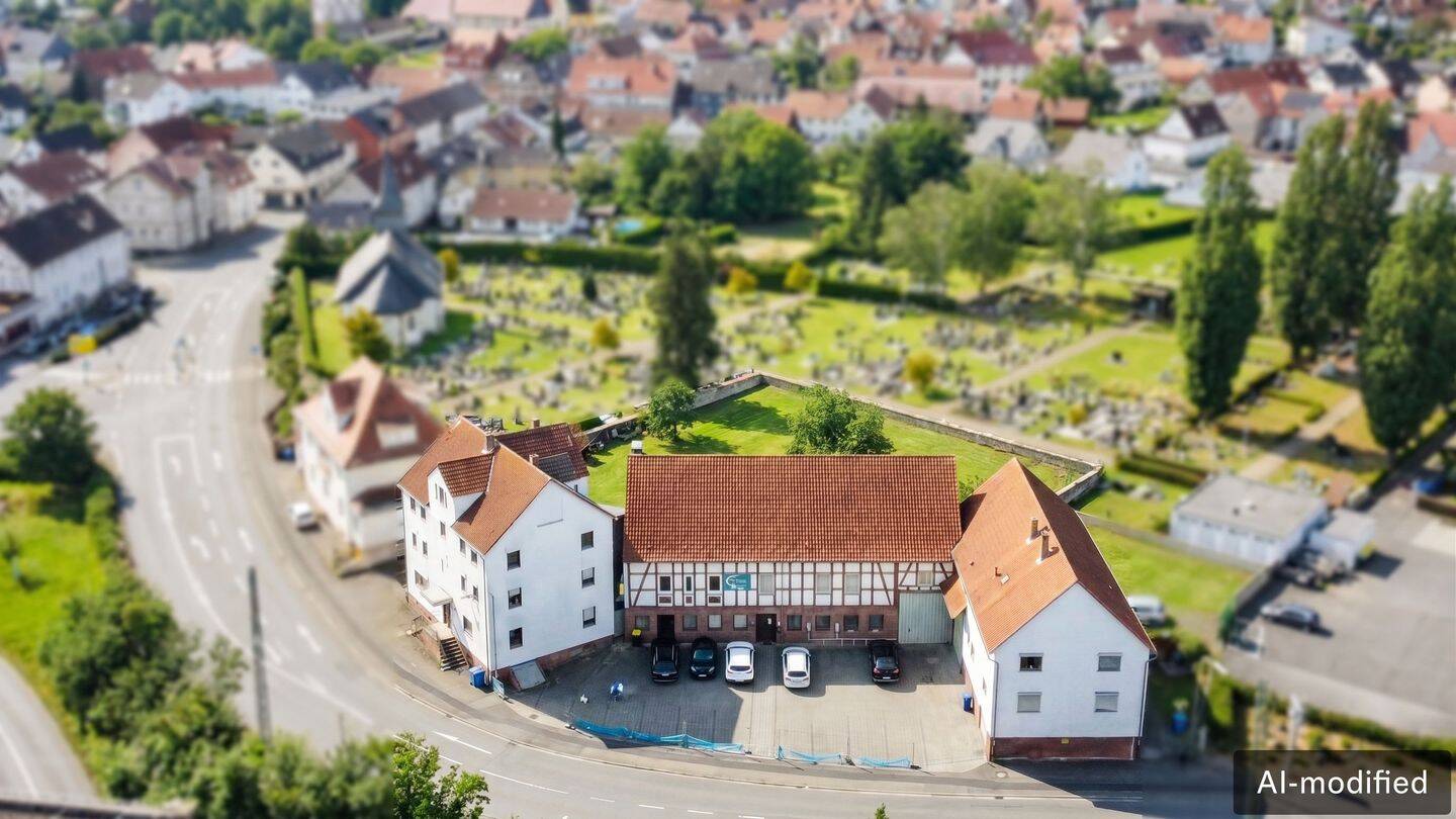 Attraktives Immobilienensemble mit umfangreicher Ausbaureserve, 35279 Neustadt (Hessen)