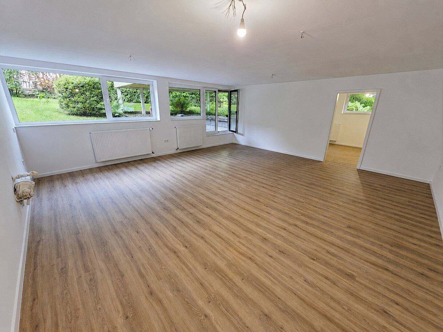Sanierte 3-Zimmer-Wohnung im Souterrain am Lemgoer Stadtwall, 32657 Lemgo