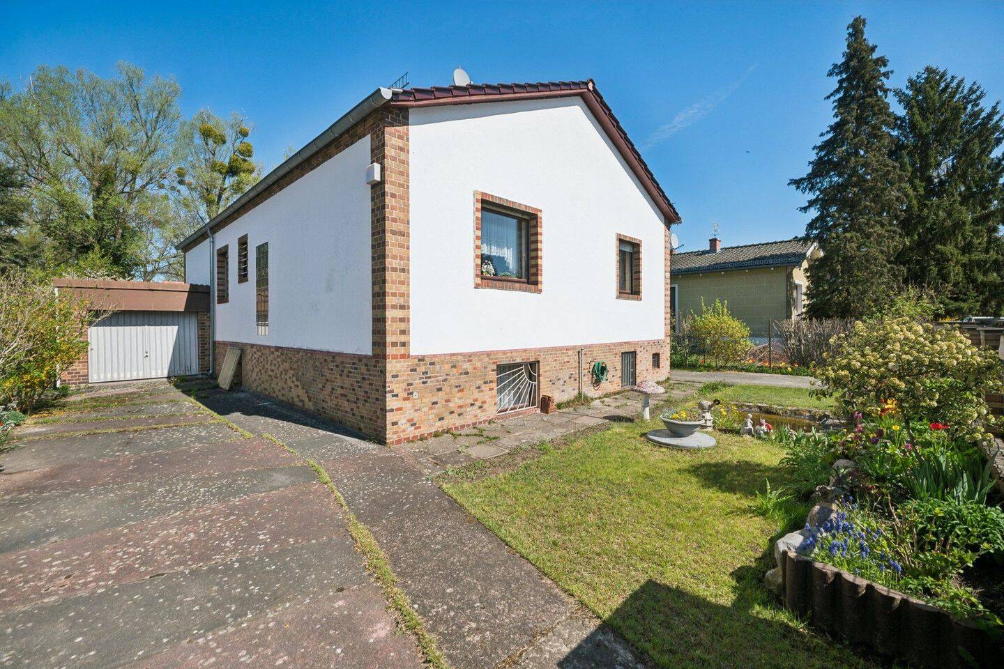 Gemütliches Einfamilienhaus mit Wohnkeller und Garage, 13591 Berlin (Spandau Falkenhagener Feld Kolonie Gartenbauverein Staaken Staaken)