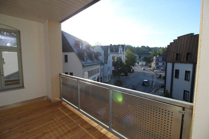 Exklusive Familienwohnung mit Loggia, En-Suite-Bad und zweitem Bad im historischen sanierten Gebäude, 9366 Stollberg/Erzgeb.