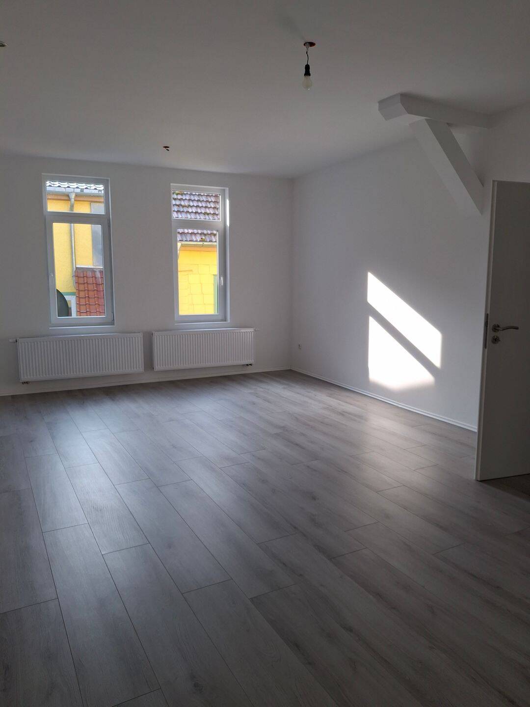 attraktive 3-Raum-Wohnung über 2 Etagen, 99880 Hörsel