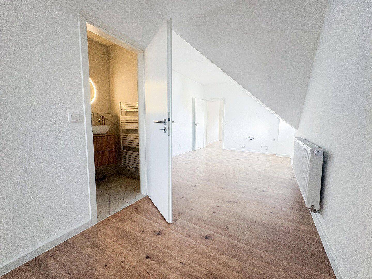 Erstbezug nach Kernsanierung | Stilvolle 2-Zimmer-Altbauwohnung | Provisionsfrei, 65199 Wiesbaden (Biebrich Dotzheim Frauenstein Wiesbaden)