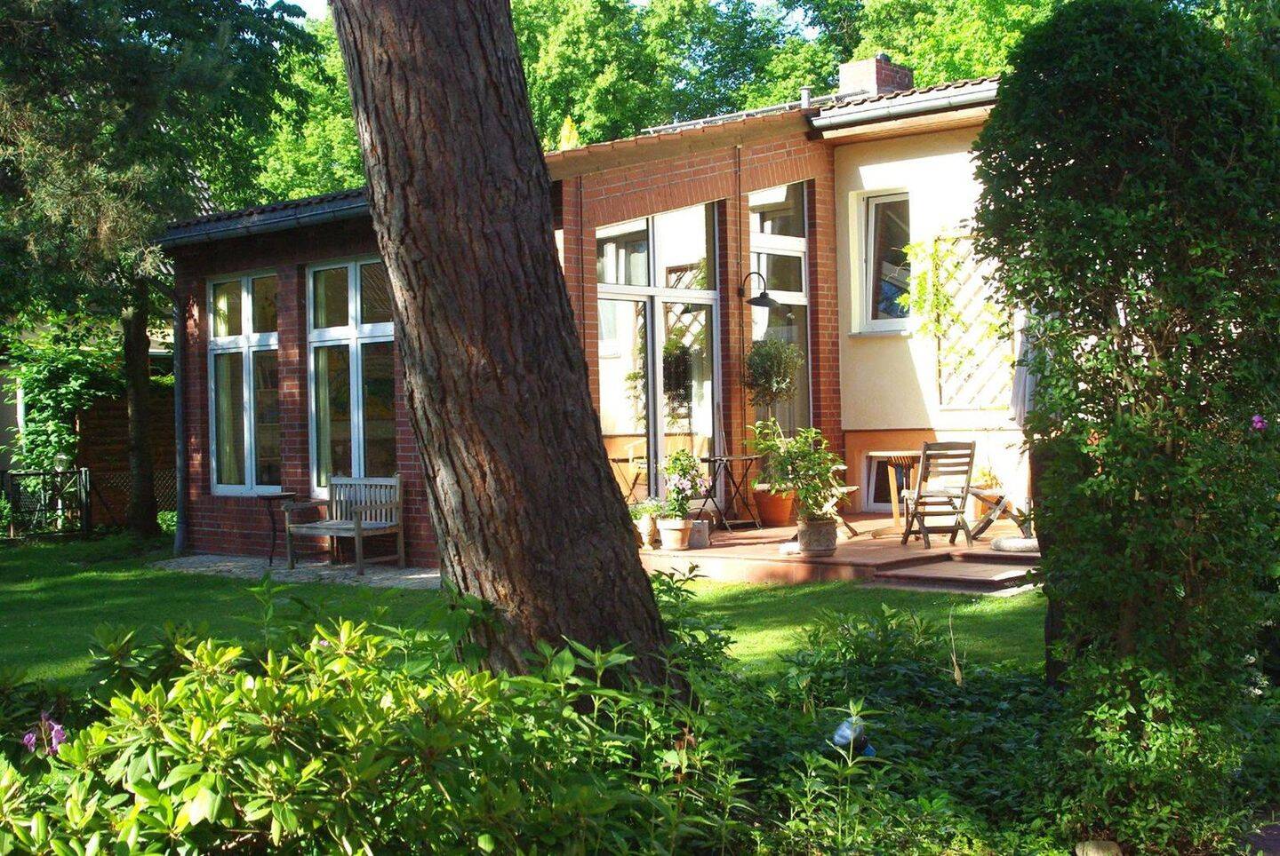 Mediterranes Wohnen in Berlin-Lichtenrade – liebevoll modernisiertes Einfamilienhaus, 12307 Berlin (Tempelhof-Schöneberg Lichtenrade Marienfelde)