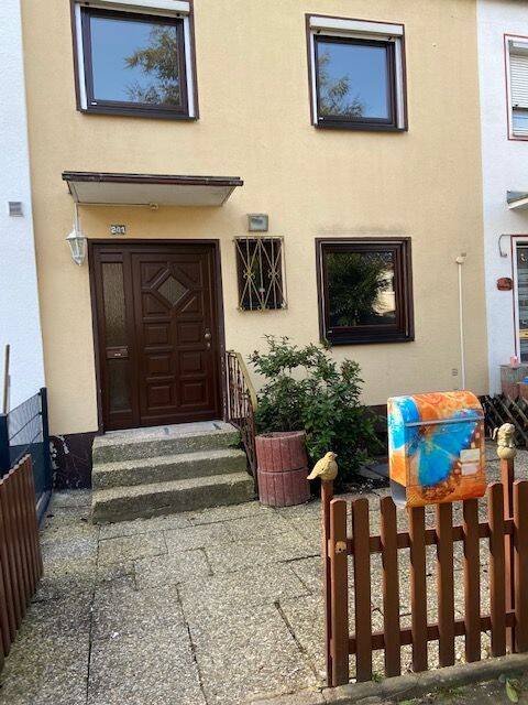 Reihenmittelhaus mit Potenzial – solide und mit Gestaltungsspielraum, 91058 Erlangen (Bruck Eltersdorf Erlangen-Süd Sebaldussiedlung Tennenlohe)