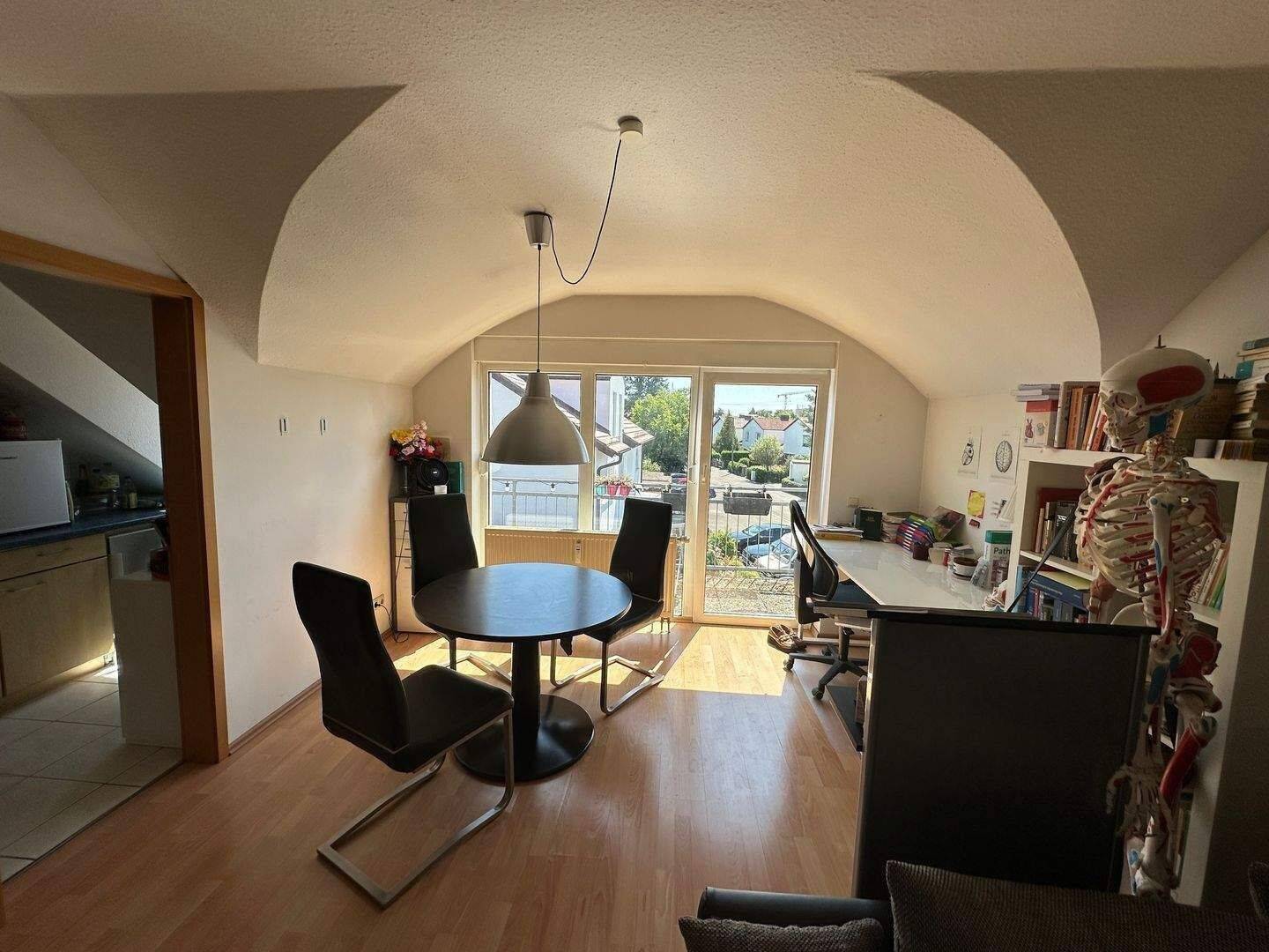 Möblierte Maisonette in ER-Bruck | Südbalkon • EBK • Frei ab 01.09., 91058 Erlangen (Bruck Eltersdorf Erlangen-Süd Sebaldussiedlung Tennenlohe)