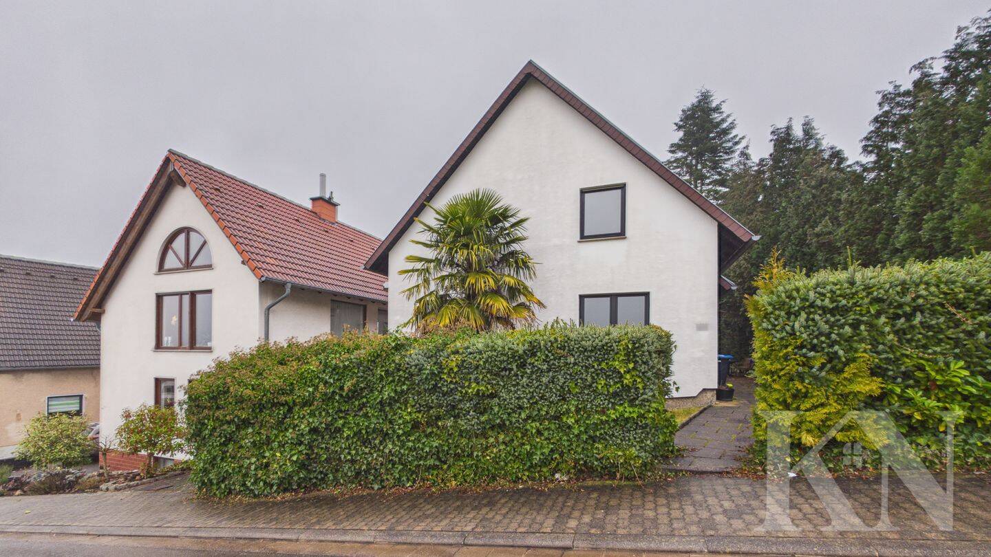 Freistehendes Einfamilienhaus in ruhiger Feldrandlage von Püttlingen – Platz für die ganze Familie, 66346 Püttlingen