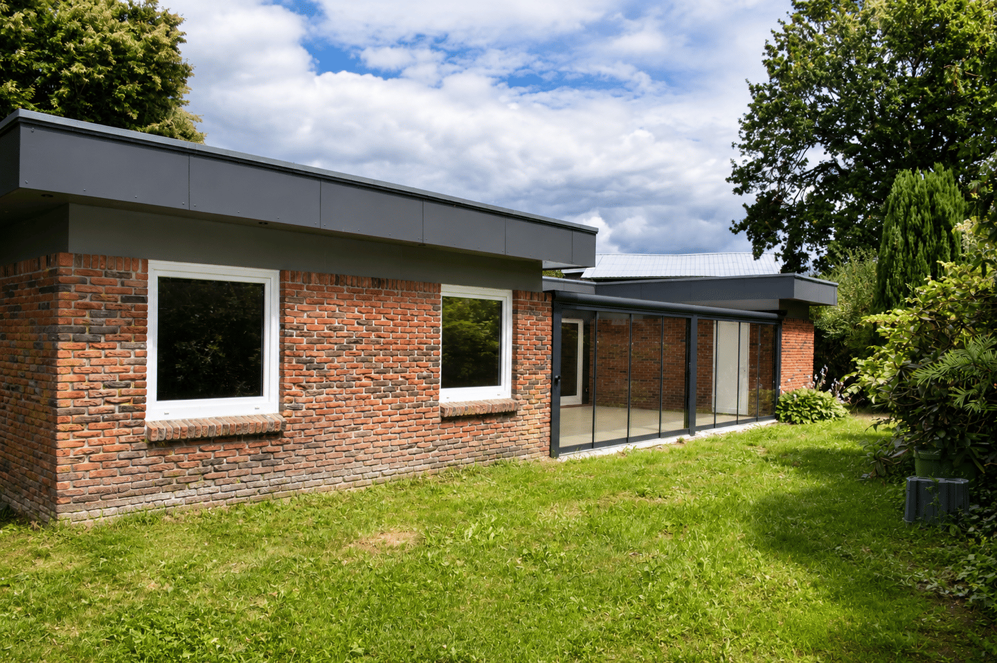 Geräumiges Familienhaus mit Terrasse in Freienwill, 24991 Freienwill