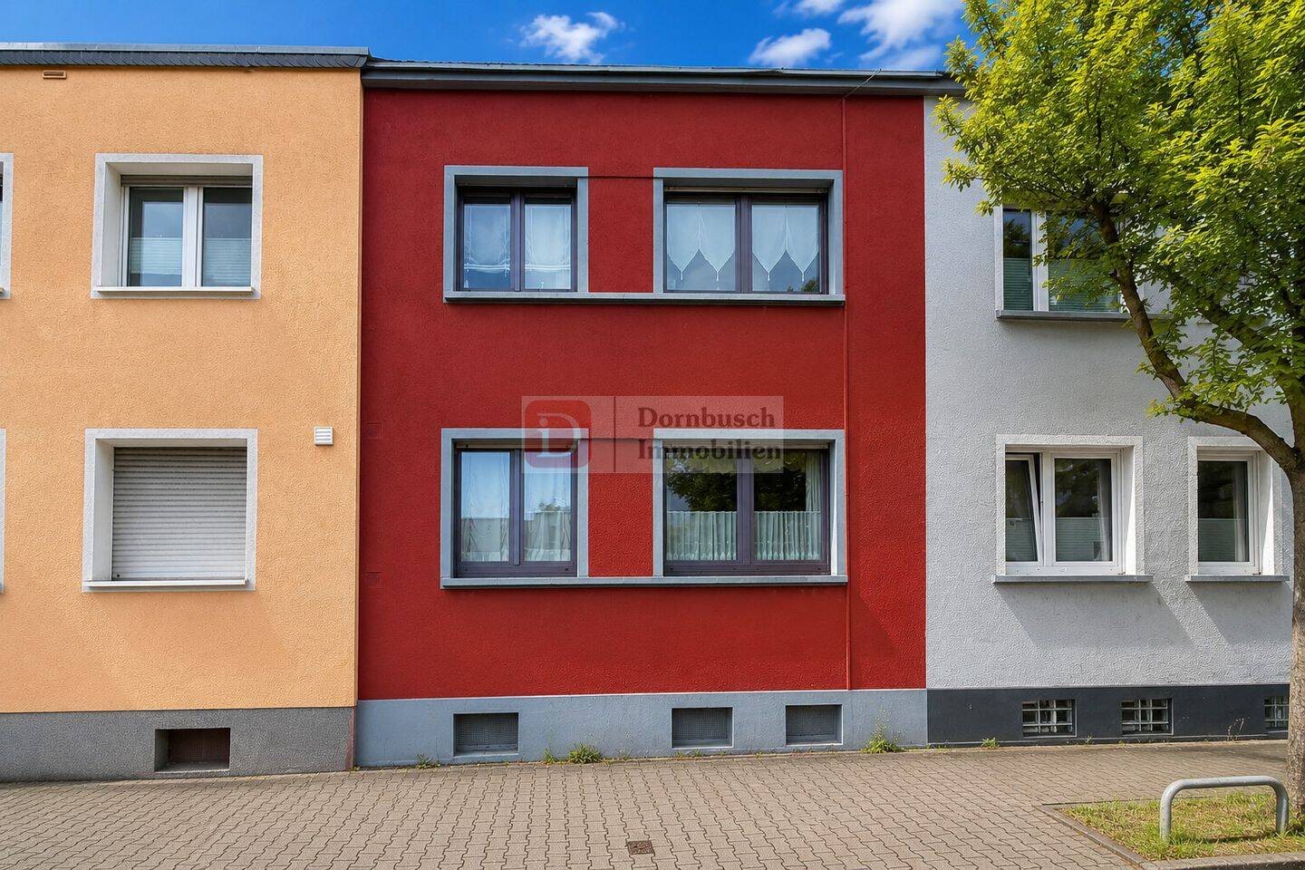 Top!! Charmantes Reihenmittelhaus mit 6 Zimmern, Garten und Garage, 60433 Frankfurt am Main (Bonames Dornbusch Eschersheim Frankfurter Berg Preungesheim)