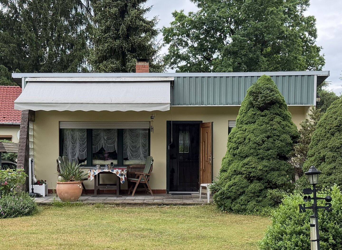 Gepflegtes Wochenendgrundstück mit Bungalow in grüner Lage, 15295 Groß Lindow