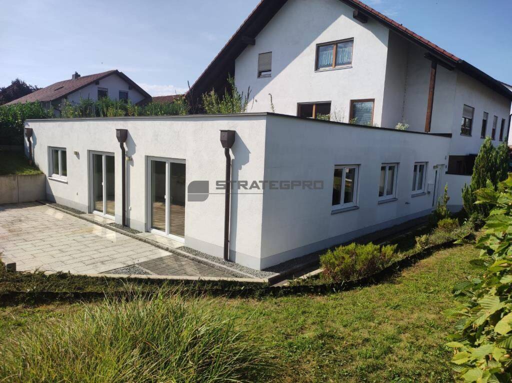 Einfamilienhaus mit Einliegerwohnung oder Mehrgenerationenwohnen Nähe München, 84051 Essenbach